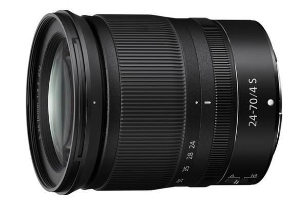 Nikon Z 24-70mm f/4 S 巴黎瑪黑區老爺爺吹薩克斯風 